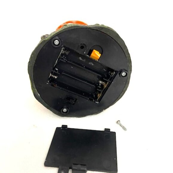 Halloween Light Up Candle Skulls Sparkle Battery Operated - Picture 6 of 6